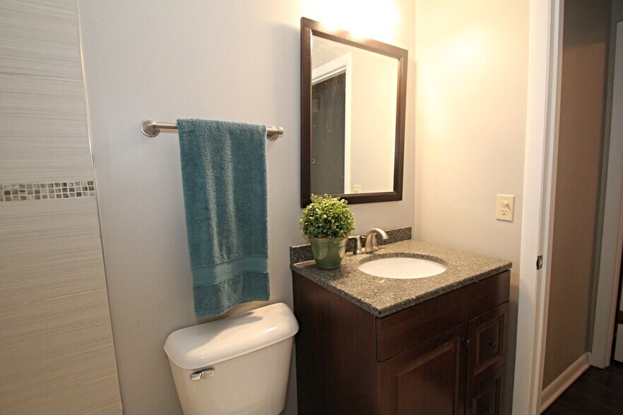 Bathroom View 2 - 2670 N 116th St