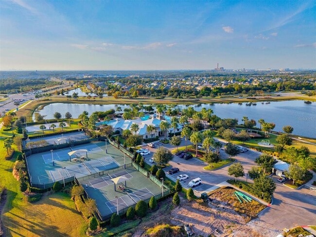 Building Photo - 5709 Silver Sun Dr