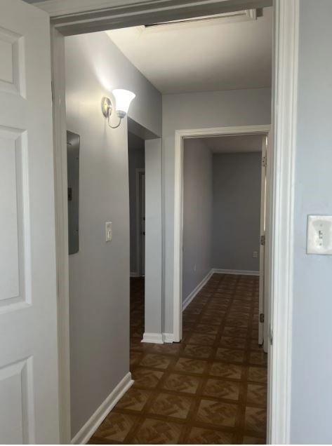 Building Photo - 305 W Oak St