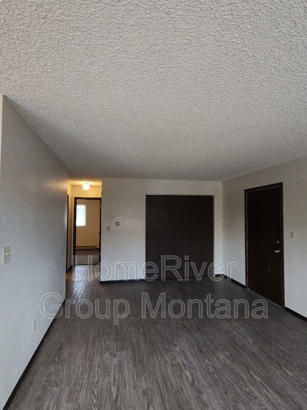 Building Photo - 913 Pattee Creek Dr