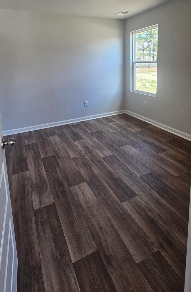 Building Photo - 337 Sweet Vernal St