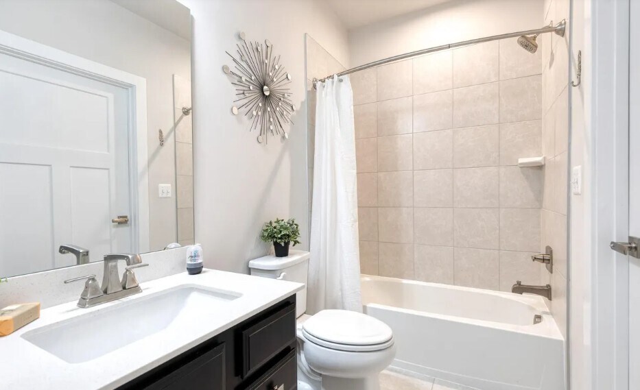 Building Photo - 10020 Ruffian Way