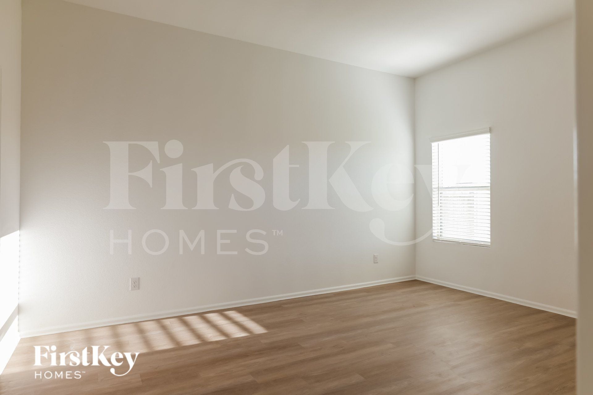 Building Photo - 437 Maple Bnd Ln