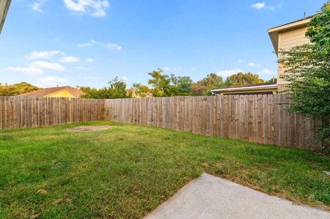 Building Photo - 2434 Montana Blue Dr