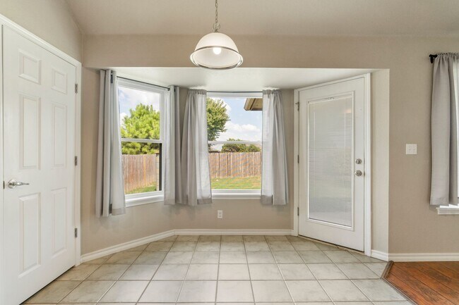 Building Photo - 3 bedroom home In Wakefield Crossing - Bix...