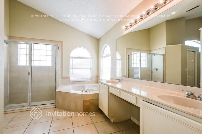 Building Photo - 13697 Crystal River Dr