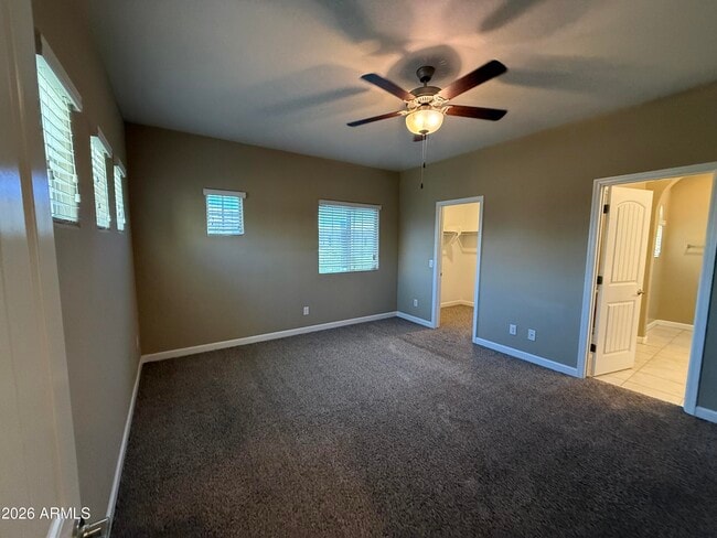 Building Photo - 1367 S Country Club Dr