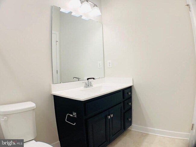 Building Photo - 11380 Willow Green Cir