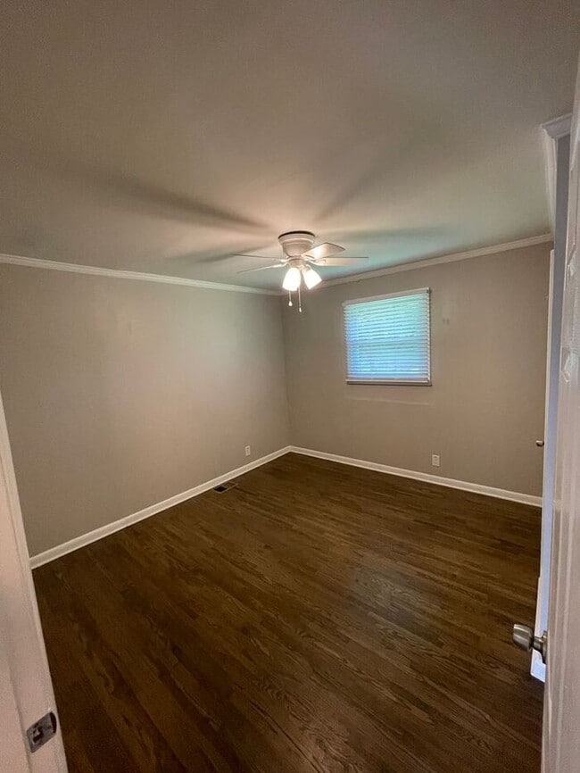Building Photo - Lovely 3-Bedroom Home in a Great Location ...