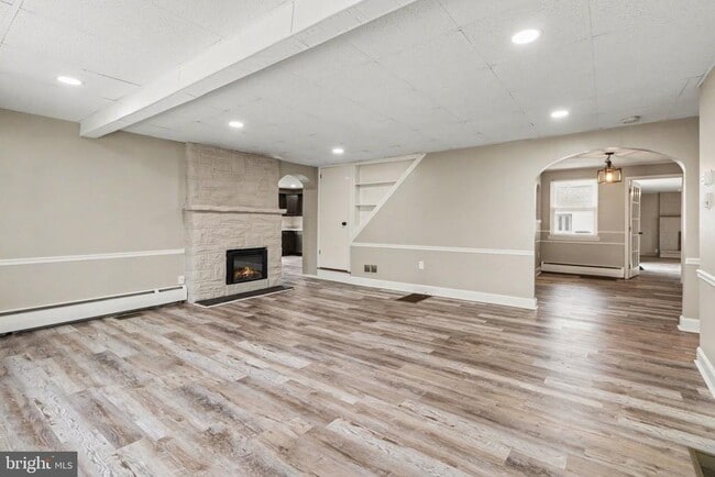 Building Photo - 5885 Avis Ln