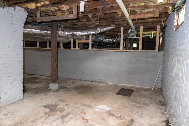 Building Photo - 5211 Holston Dr