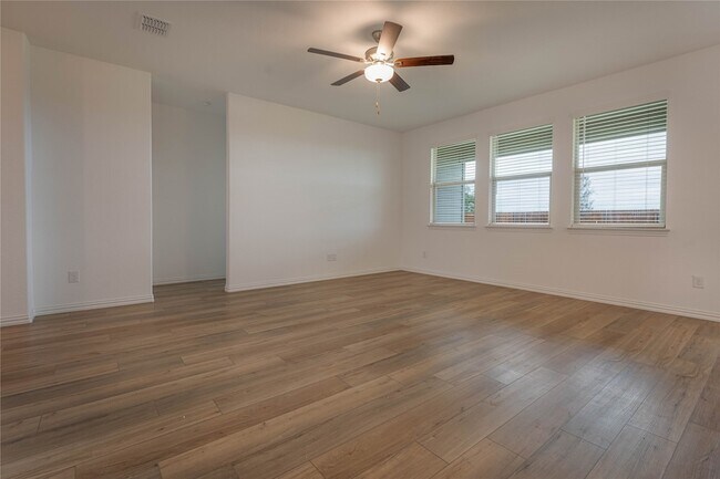 Building Photo - 3616 Mallard Wy