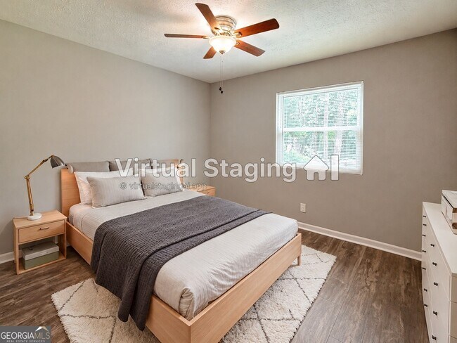 Building Photo - 813 Post Oak Cir