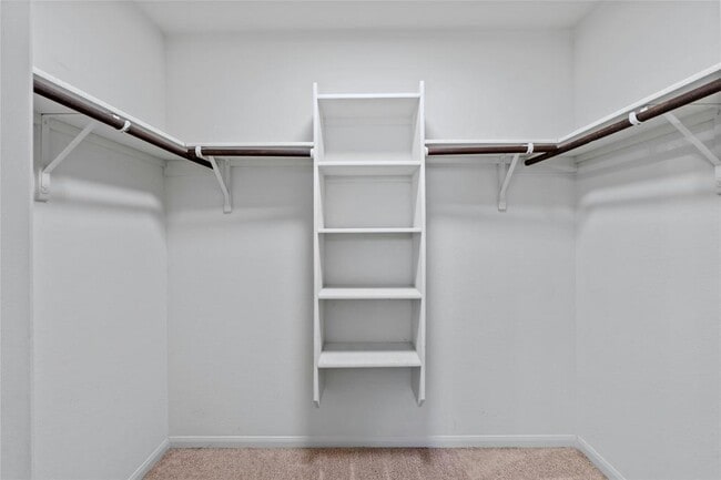 Building Photo - 631 Pinnacle Dr