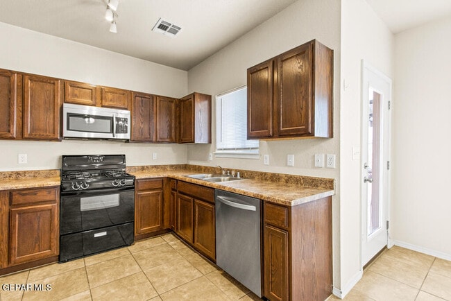 Building Photo - 7237 Jericho Tree Dr