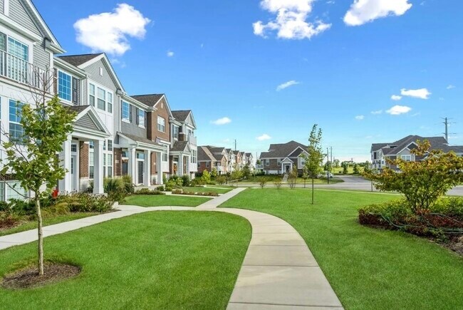 Building Photo - 4443 Monroe Ct