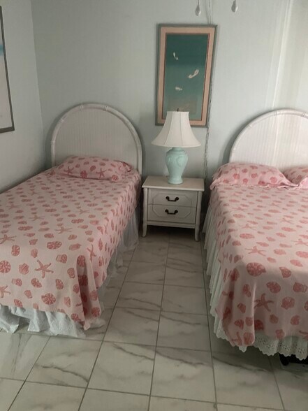 Building Photo - 30 Inlet Harbor Rd