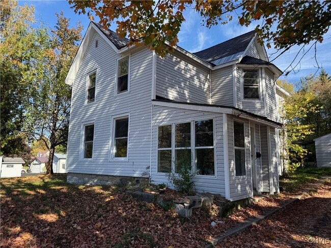 Primary Photo - 7 Potter St