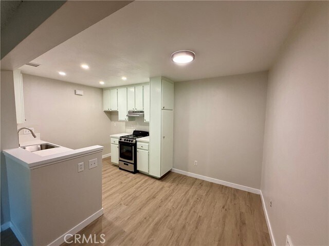 Building Photo - 3633 Oak Creek Dr