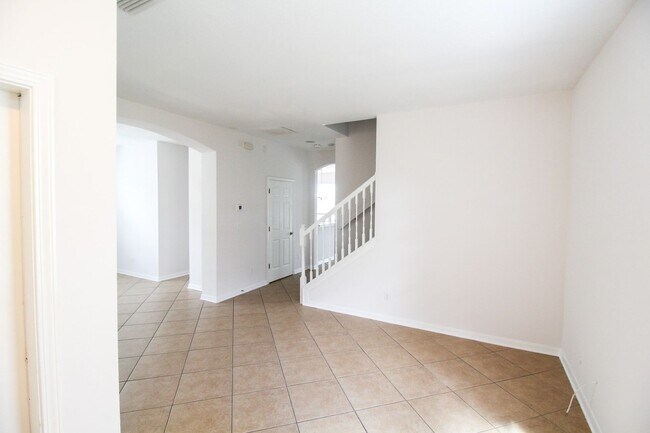 Building Photo - Lakeview 4-Bedroom, 2.5-Bath Annual Rental in Lakewood Ranch/Greenbrook