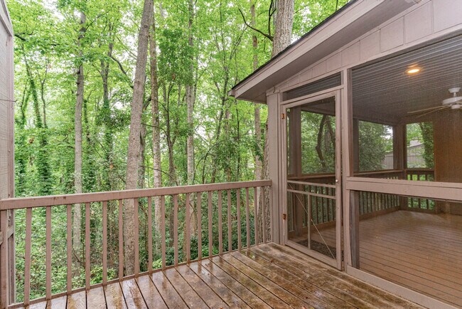 Building Photo - 178 Ingleoak Ln