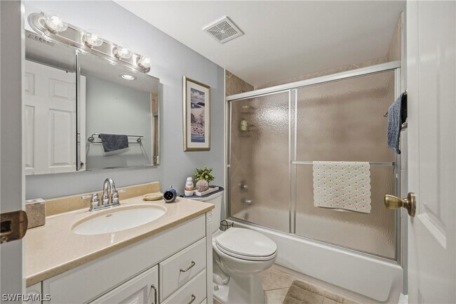 Building Photo - 1010 Manatee Rd