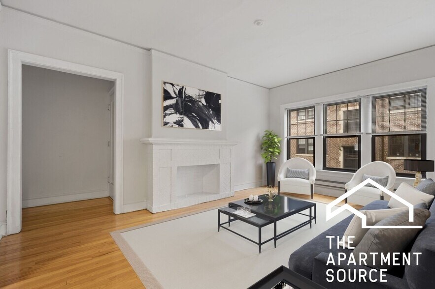 Building Photo - 1305 Oak Ave