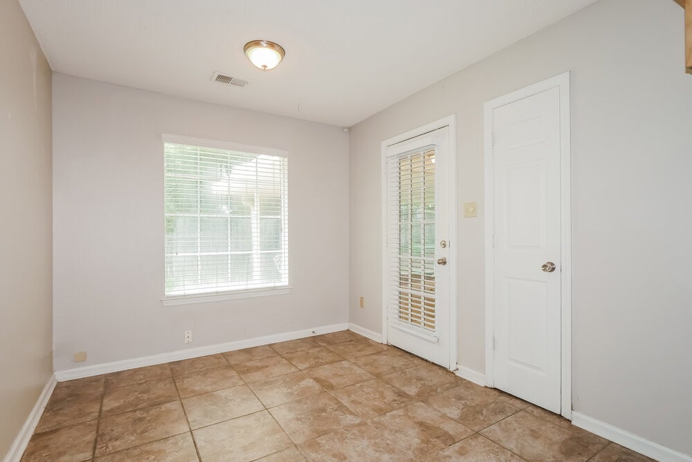 Building Photo - 7084 Lindsey Leaf Cove