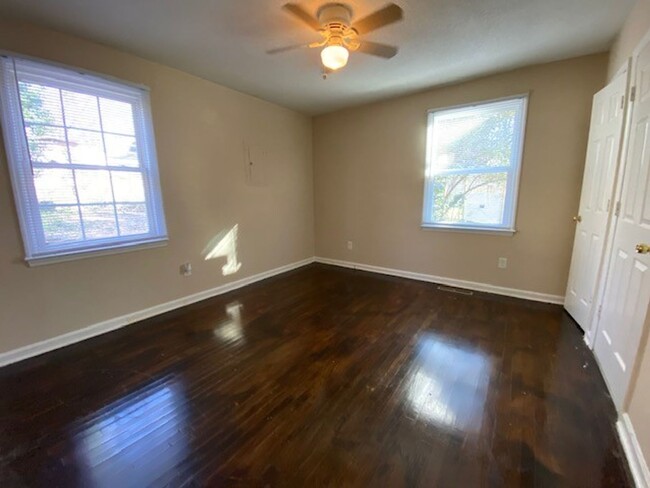 Building Photo - Beautiful 2 bedroom 1bathroom home  not fa...