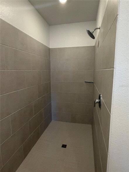 Building Photo - 4377 Vibernum Ave