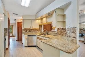 Building Photo - 1341 W Portillo Dr