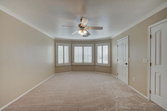 Building Photo - COMING SOON! Gorgeous Gilbert Home with Go...