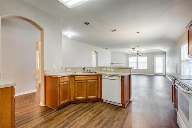 Building Photo - 612 Cove Ct