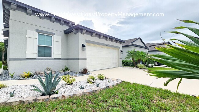 Building Photo - OUTSTANDING SUMMERWOODS -PARRISH 3 BEDROOM...