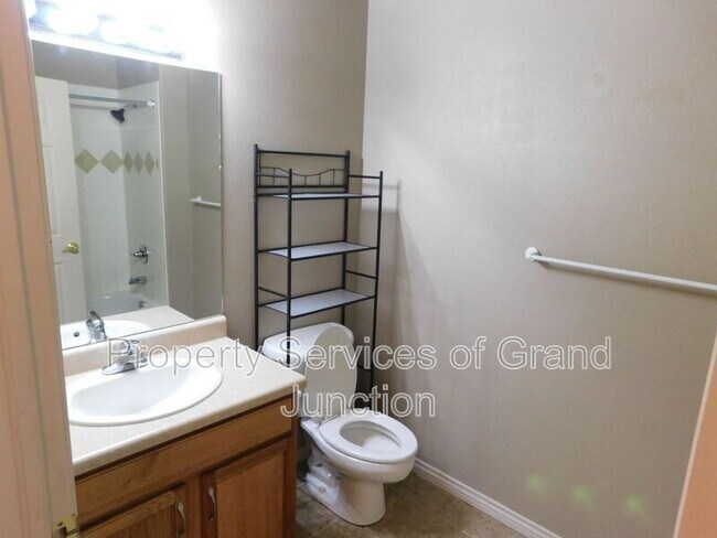 Building Photo - 785 Glen Ct