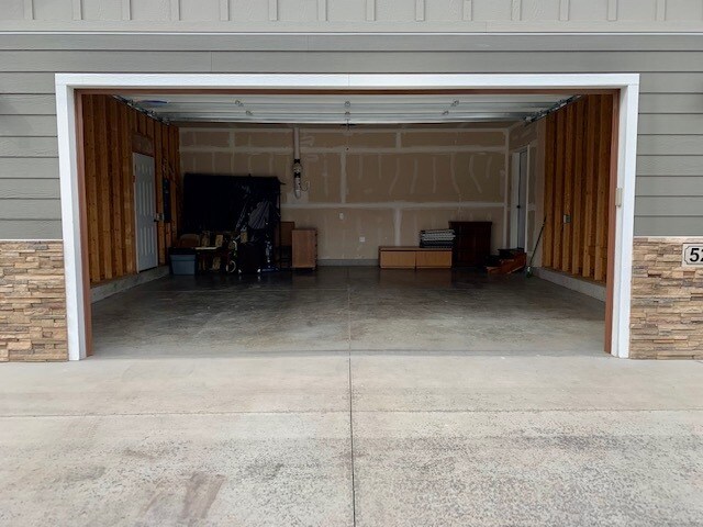 Building Photo - 528 Bull Run Dr