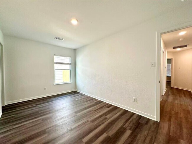 Building Photo - 17916 Speculator Ln