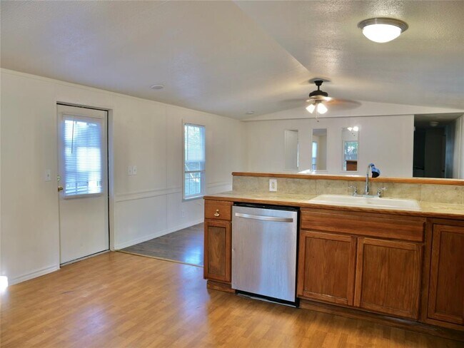 Building Photo - 1504 Citation Cir