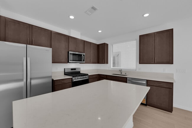 Building Photo - 10263 Estancia Hl St