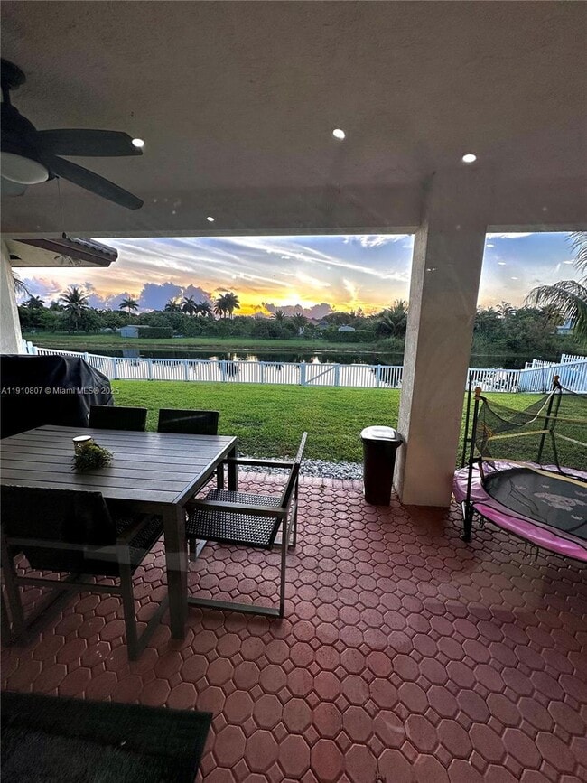 Building Photo - 3501 SW 142nd Ave