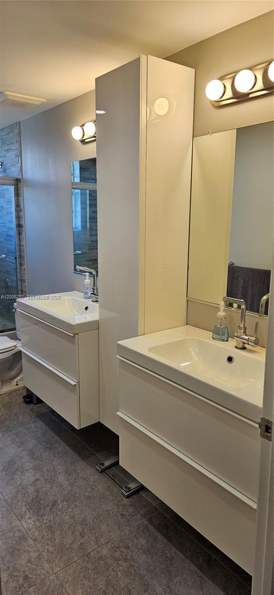 Building Photo - 1844 Salerno Cir