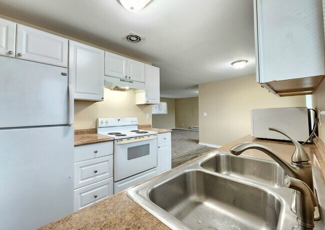 Building Photo - 3 Bedroom / 1 Bath Home in Lake Stevens with View