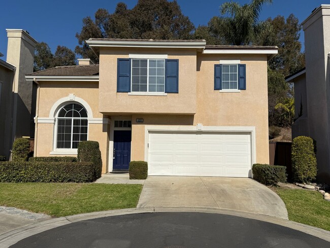 Building Photo - Beautiful two story 3 Bed/2.5 Bath Home In...