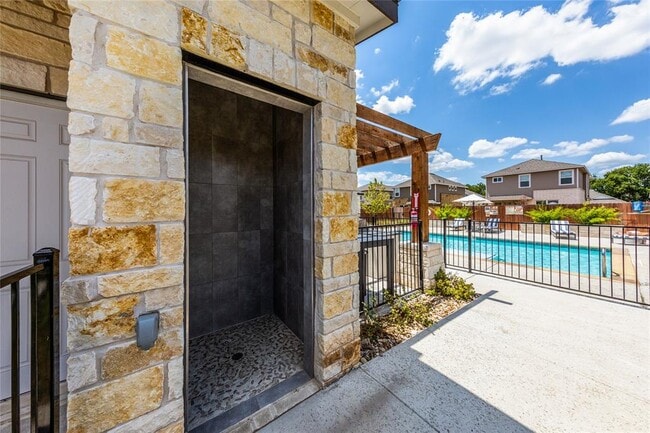 Building Photo - 1103 Aspen Grove Dr