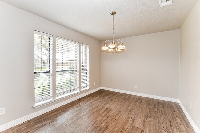 Building Photo - 7410 Aberdeen Dr