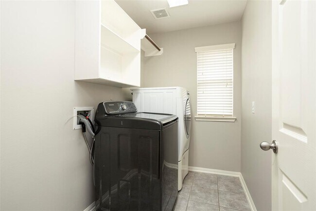 Building Photo - 28234 Sweet Oak Ln