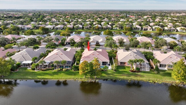 Building Photo - 11361 SW Pembroke Dr