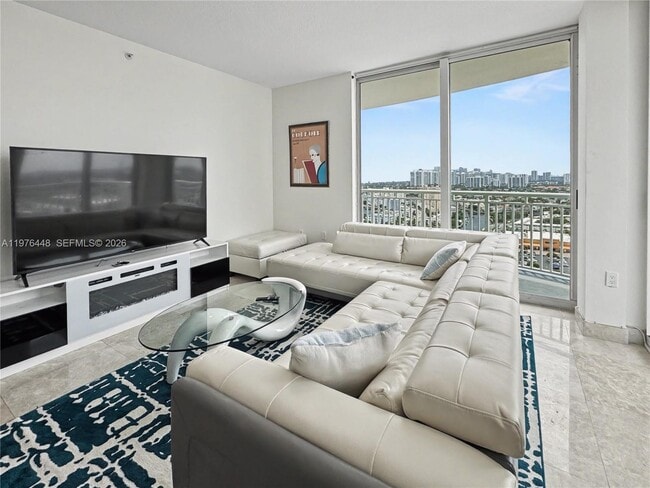 Building Photo - 1755 E Hallandale Beach Blvd