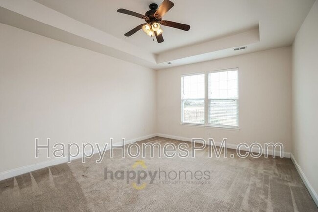 Building Photo - 350 Spectrum Rd