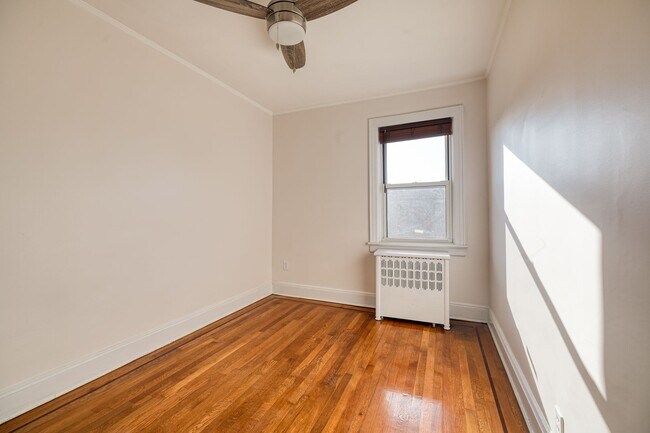 Building Photo - Storybook Tudor New Renovated | Two Full Kitchens | Full Finished Basement
